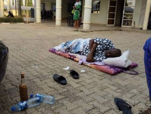 Dino Melaye Refuses To Enter DSS Hospital, Sleeps On Bare Floor In The Premises